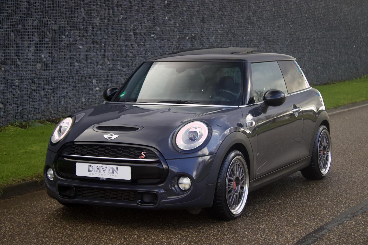 MINI Cooper S - Mini 2.0 Serious Business - AutoWereld.nl