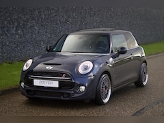 MINI Cooper S - 2.0 Serious Business