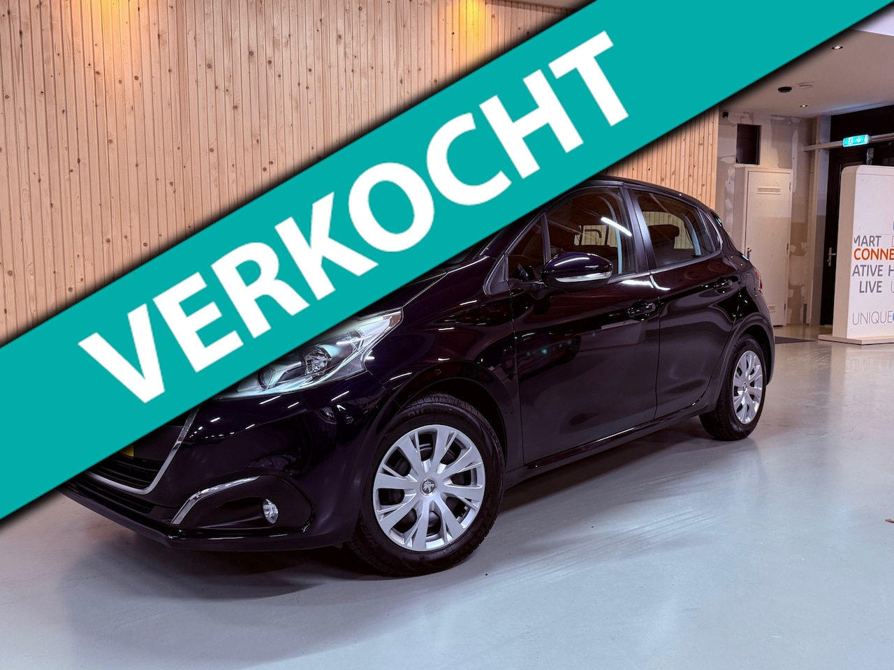 Peugeot 208 - 1.2 PT BLUE LION AIRCO CARPLAY/ANDROID NAVI TREKHAAK - AutoWereld.nl