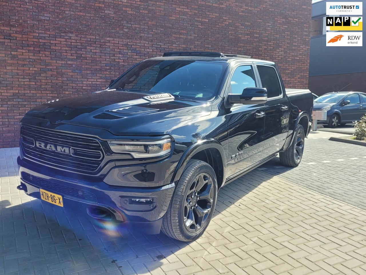 Dodge Ram 1500 - 5.7 V8 4x4 Crew Cab Limited 5.7 V8 4x4 Crew Cab Limited - AutoWereld.nl