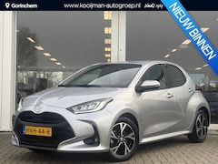 Toyota Yaris - 1.5 Hybrid 115 Dynamic Comfort pack | Apple carplay | parkeersensoren | dode hoek detectie