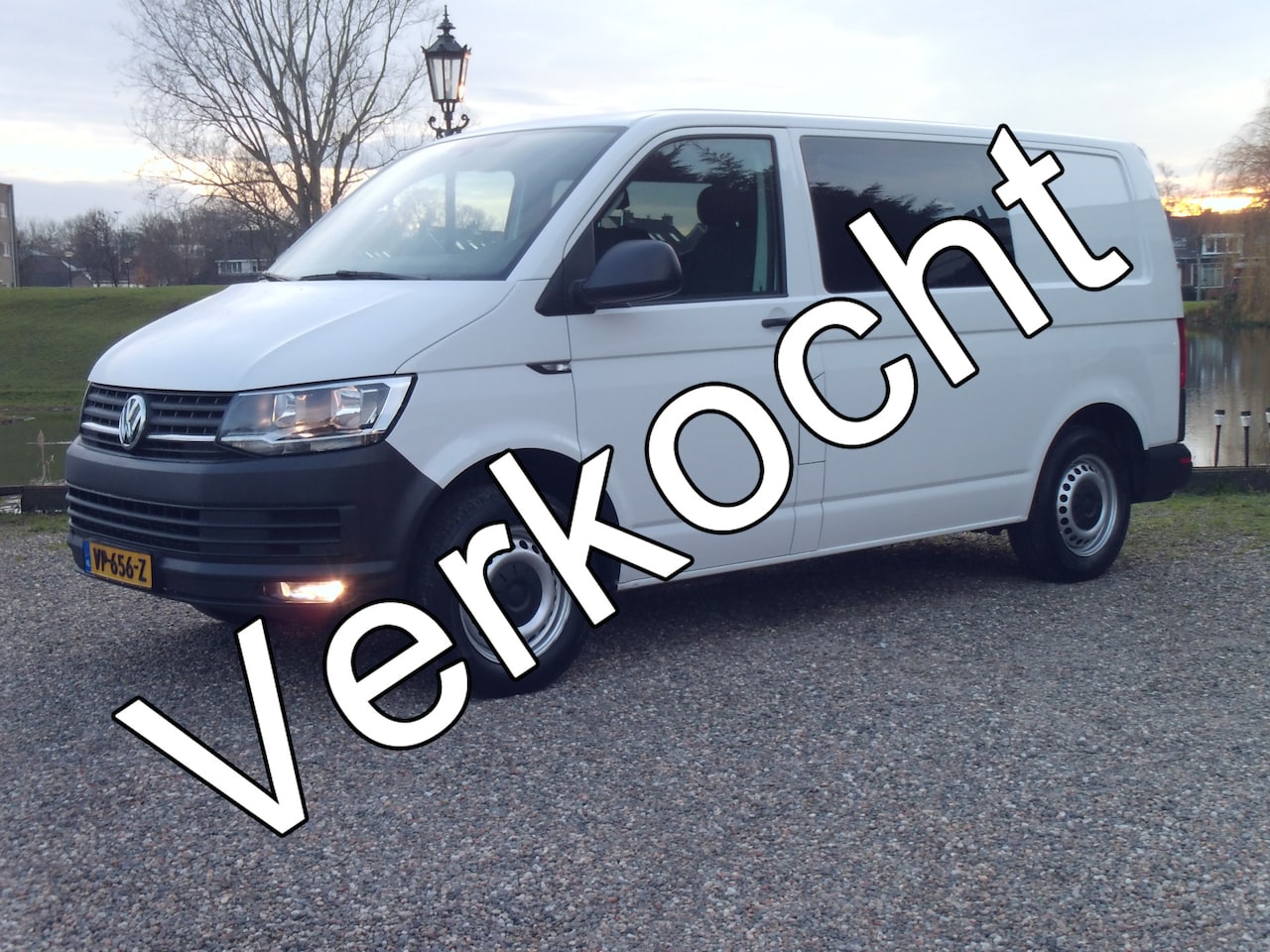 Volkswagen Transporter - 2.0 TDI DC Comfortline 141PK - Airco - Navigatie - Dubbel Cabine - AutoWereld.nl