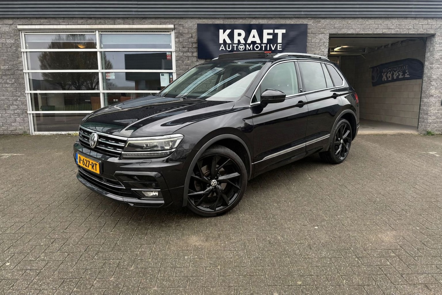 Volkswagen Tiguan - 2.0 TSI 4Motion Highline / R-Line | PANO | 21INCH | Sound | Cruise | Apple Carplay | Navi - AutoWereld.nl
