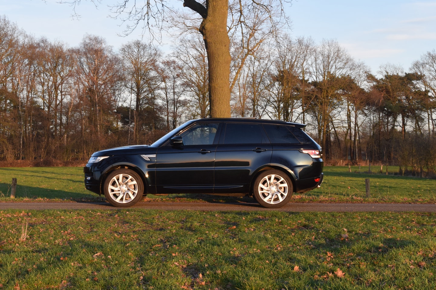 Land Rover Range Rover Sport - 3.0 SDV6 HSE Dynamic Mariana Black Mica – 336.738km – Y2015 - AutoWereld.nl