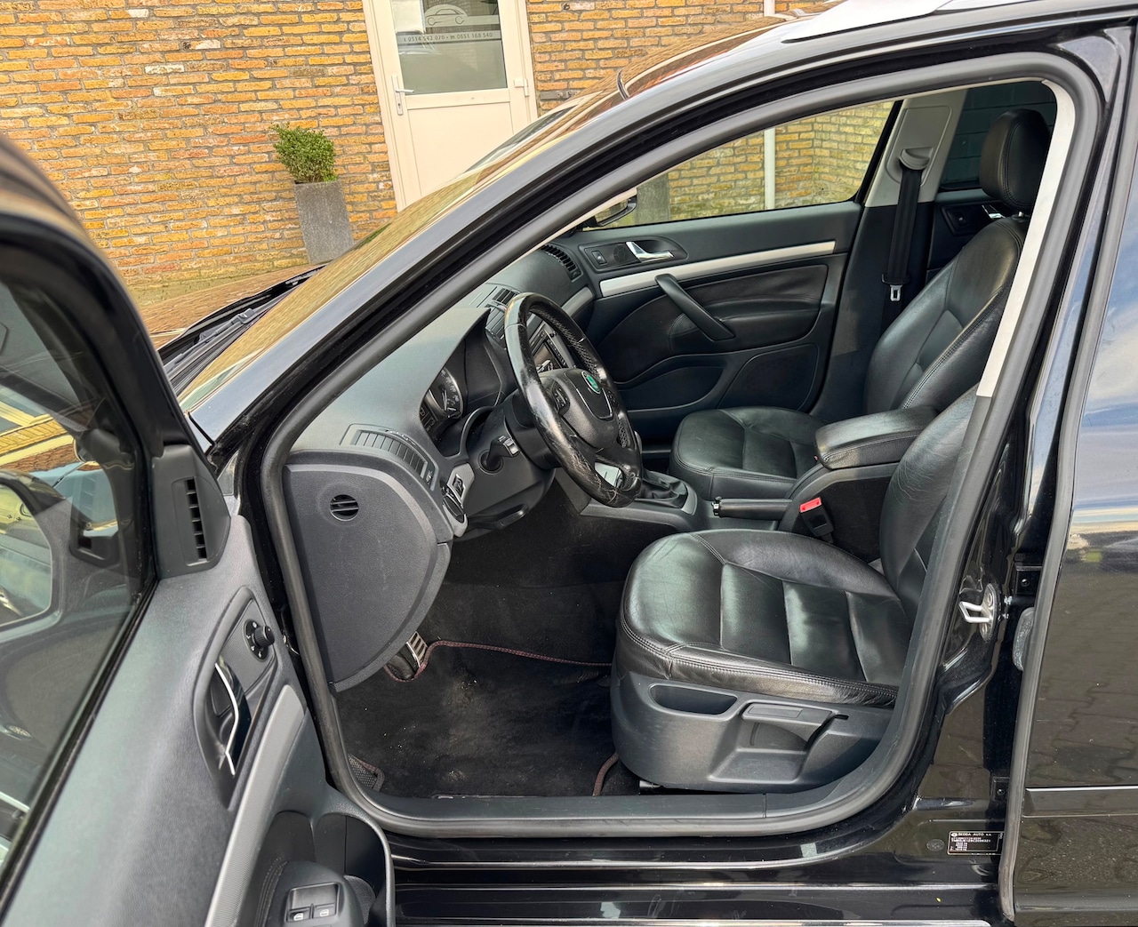 Skoda Octavia Combi - 1.4 TSI Greentech Elegance Bj 2012 Zeer nette auto - AutoWereld.nl