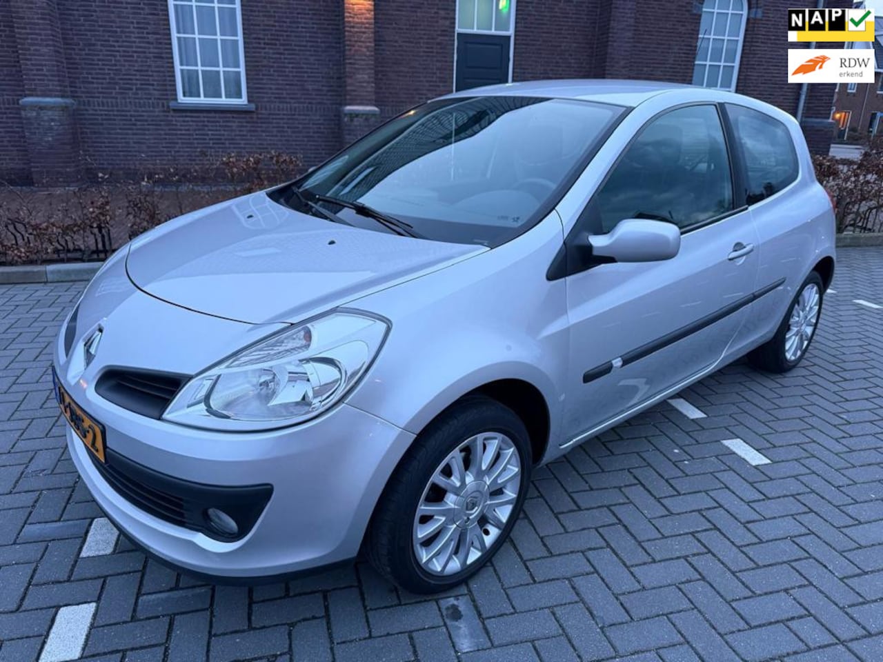 Renault Clio - 1.2-16V Collection 3 deurs Unieke km 56.495 NAP - AutoWereld.nl