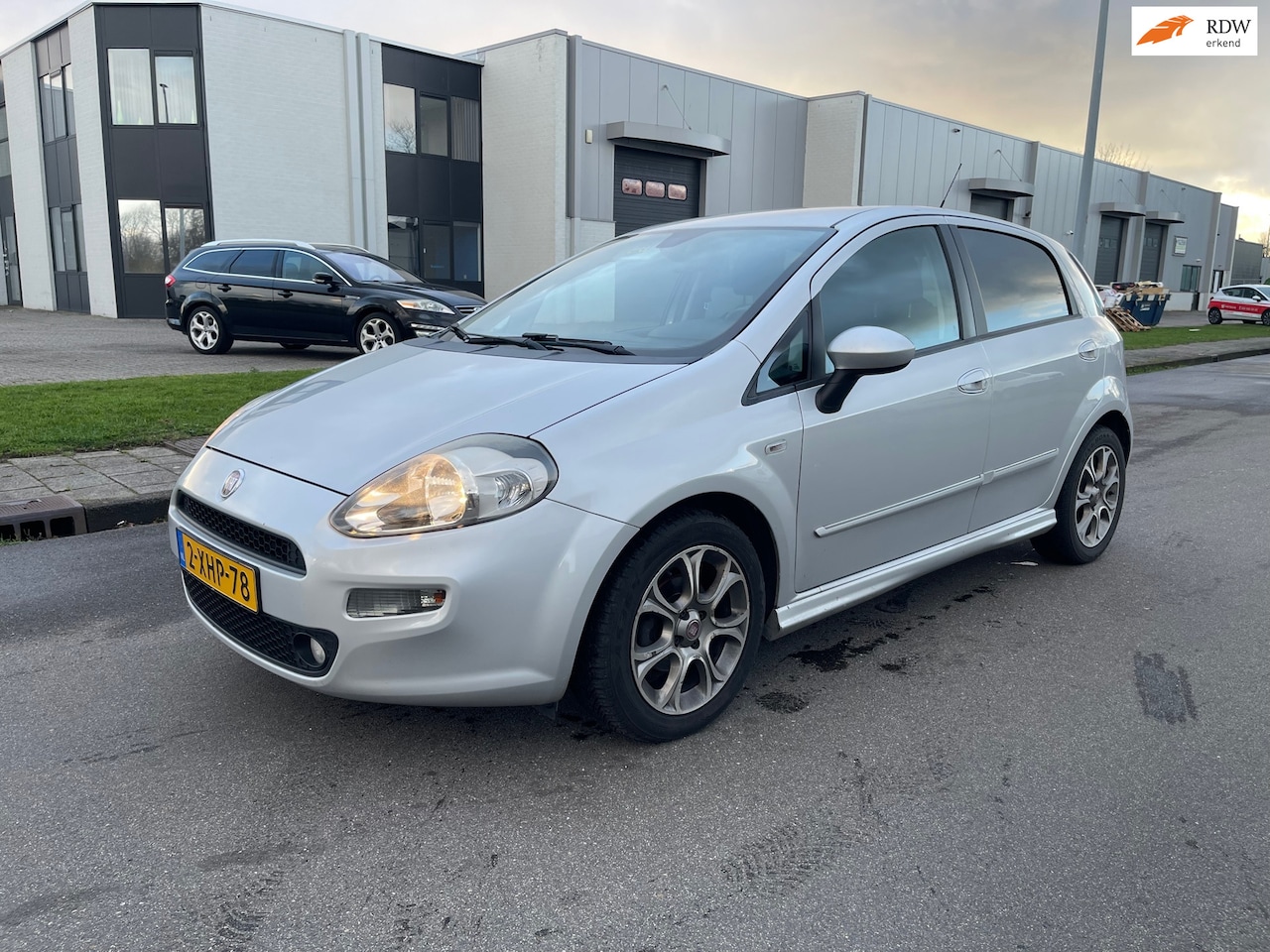 Fiat Punto Evo - 0.9 TwinAir Street Zeer nette staat BJ 2014 - AutoWereld.nl
