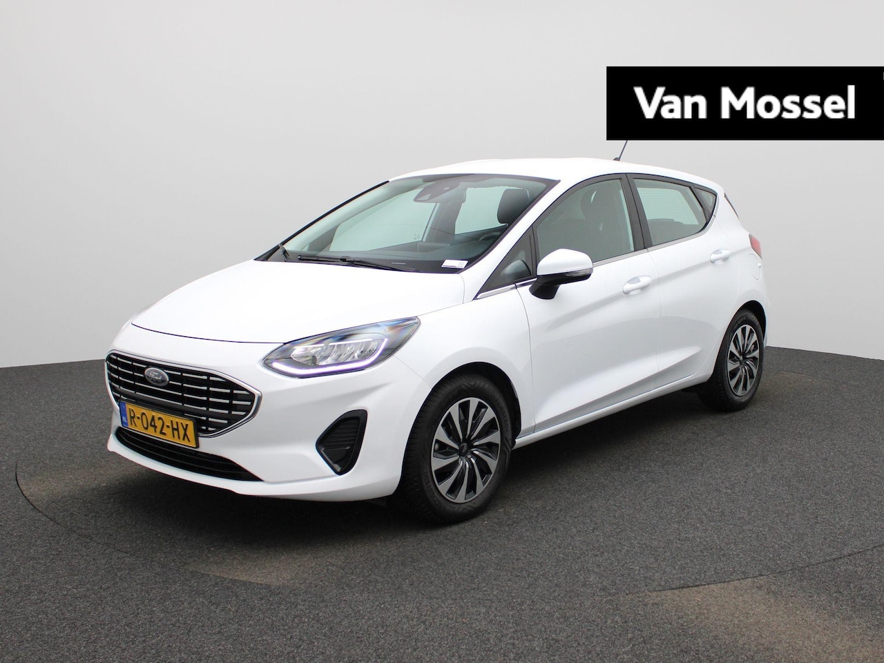 Ford Fiesta - 1.0 EcoBoost Hybrid Titanium | Cruise Control | Airco | Parkeersensoren Achter | Navigatie - AutoWereld.nl