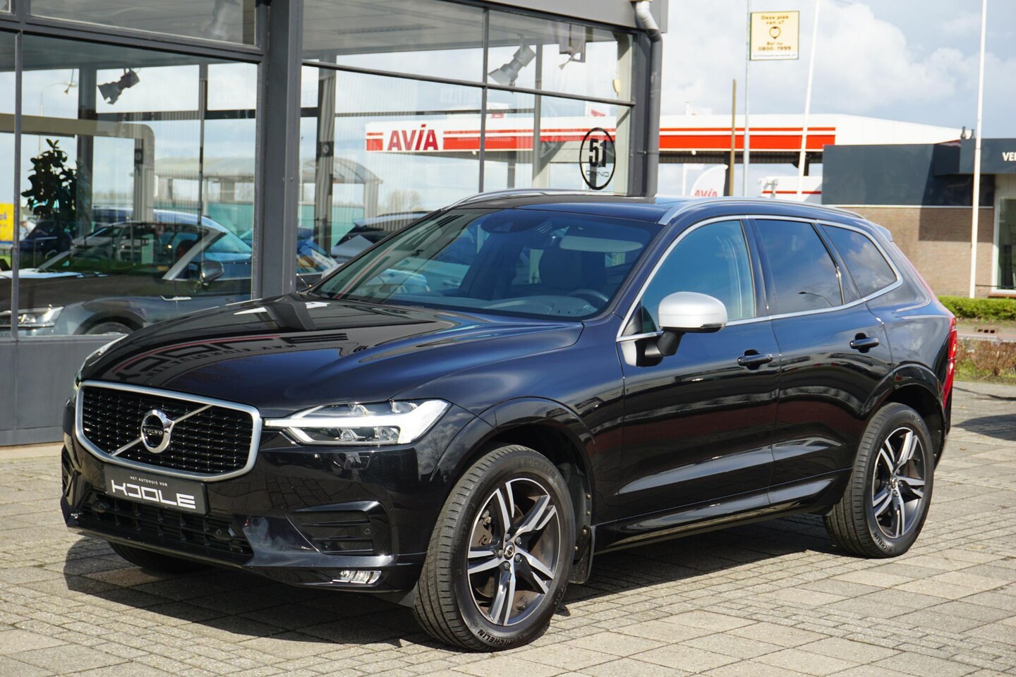 Volvo XC60 - 2.0 T6 AWD R-Design | pano | ACC | CarPlay - AutoWereld.nl