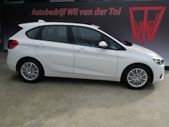BMW 2-serie Active Tourer - 220i LUXURY | AUTOMAAT | PANORAMA | LEER | CAMERA | NAVIGATIE | 192 PK