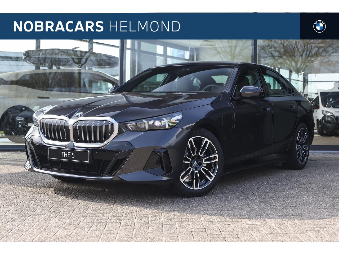 BMW 5-serie - 530e M Sport Automaat / Adaptieve LED / Parking Assistant Plus / Stoelverwarmig / Stuurver - AutoWereld.nl