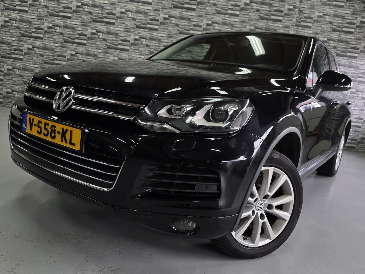 Volkswagen Touareg - 3.0 TDI Highline*Grijs kenteken*Trekhaak! - AutoWereld.nl
