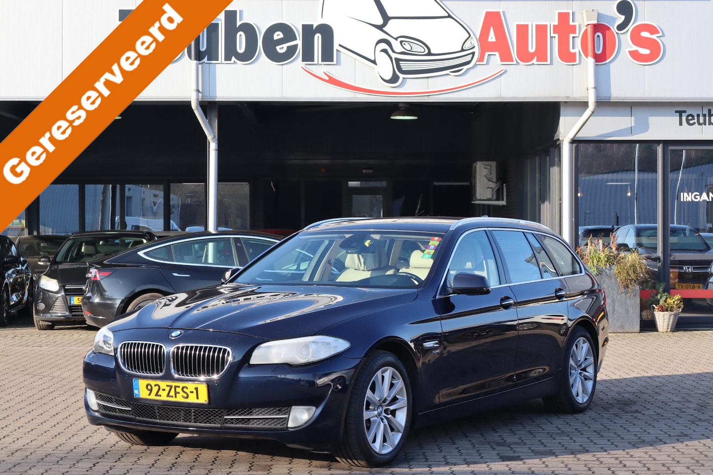 BMW 5-serie Touring - 528xi High Executive Camera, Stoelverwarming, Achterbank verwarmbaar, Navigatie, Cruise co - AutoWereld.nl