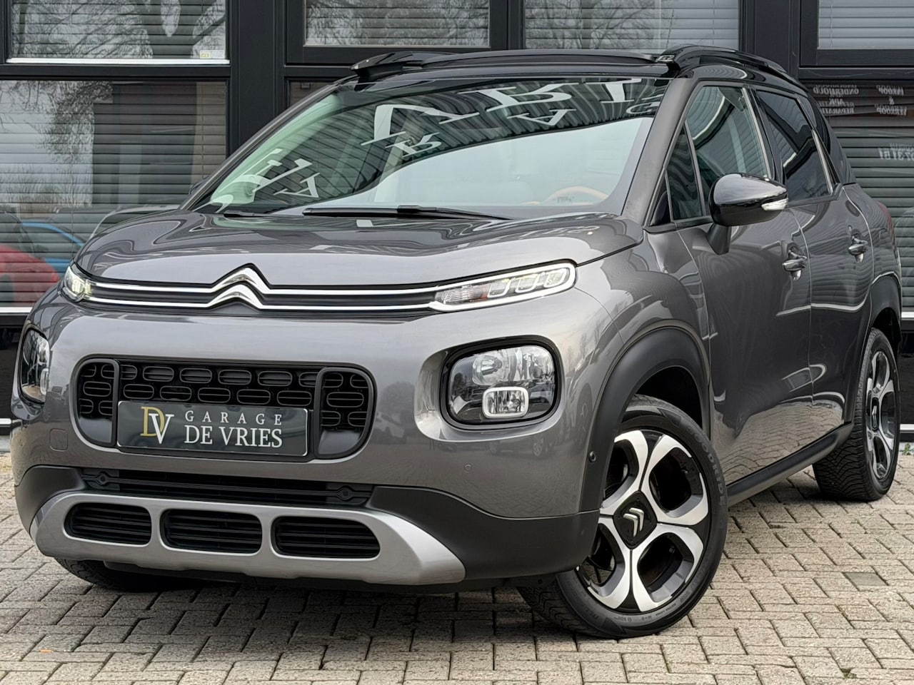 Citroën C3 Aircross - 1.2 PureTech S&S Shine Panoramadak Full Option Garantie - AutoWereld.nl