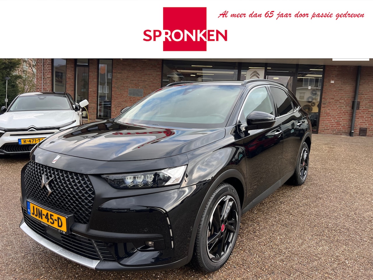 DS 7 Crossback - E-Tense 4x4 Performance Line Navi-Camera-Alcantara-Wegdraaibare trekhaak. - AutoWereld.nl