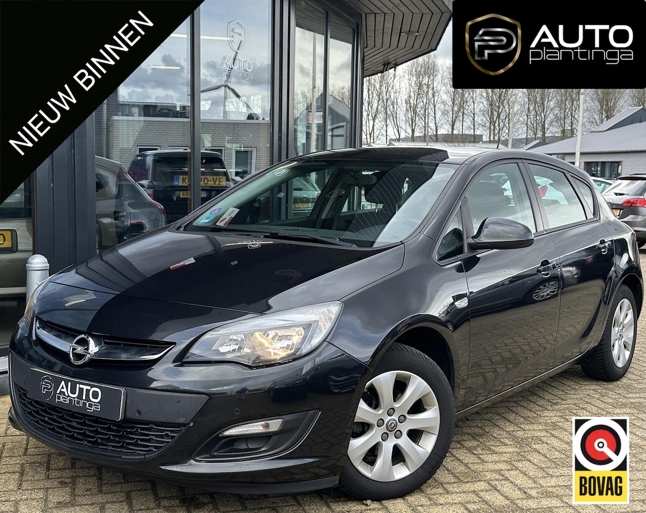 Opel Astra - 1.4 Turbo Blitz 120PK | Trekhaak | Airco | Parkeersensoren | Cruise Control | Comfort Stoe - AutoWereld.nl