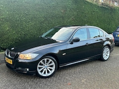 BMW 3-serie - 318i AUTOMAAT/LEER/XENON/NAVI/PDC V+A/APK 2027