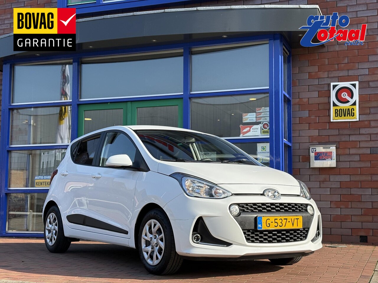 Hyundai i10 - 1.0i Premium | Stoelverwarming | Sensoren | Navi - AutoWereld.nl