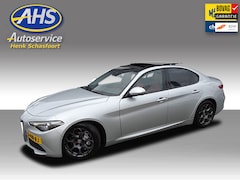 Alfa Romeo Giulia - 2.0T Super, panoramadak, rood leder