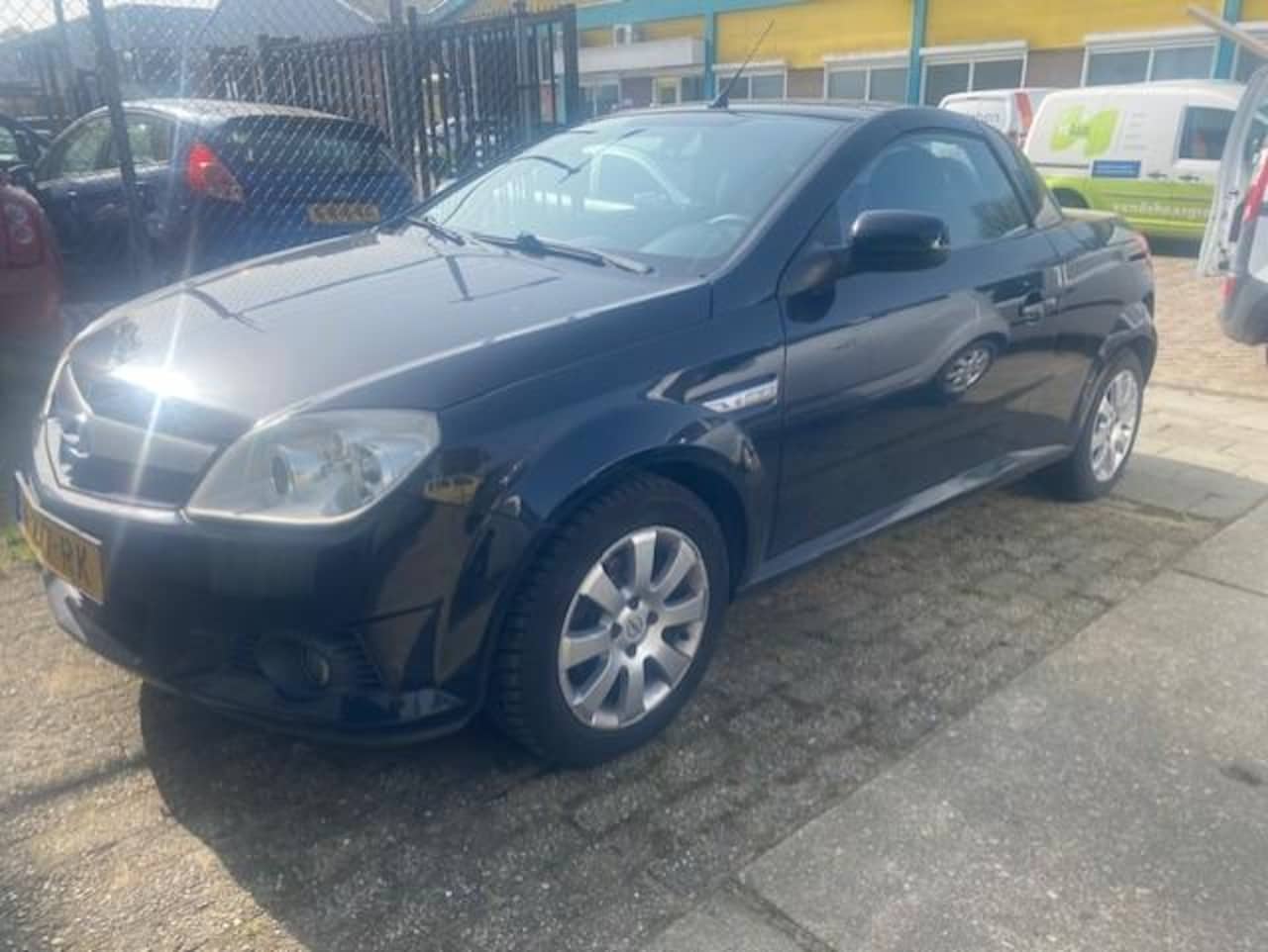 Opel Tigra TwinTop - 1.4-16V Linea Rosso 1.4-16V Linea Rosso - AutoWereld.nl