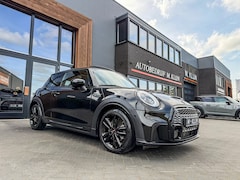 MINI Cooper S - 2.0 John Cooper Works F1 aut 178pk/Pano/Camera/Head up/HK/Bomvol