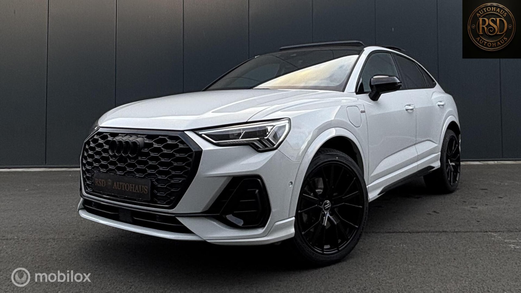 Audi Q3 Sportback - 45 TFSI e S-Line Pano Sonos Audio 20 inch - AutoWereld.nl
