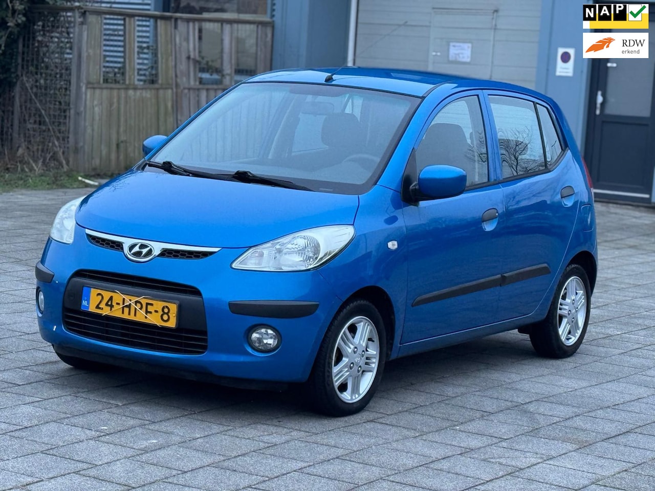 Hyundai i10 - 1.1 i-Catcher.airco.km nap.aluminum velgen - AutoWereld.nl
