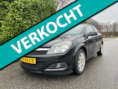 Opel Astra GTC - 1.6 Temptation NAP / Parkeersensoren