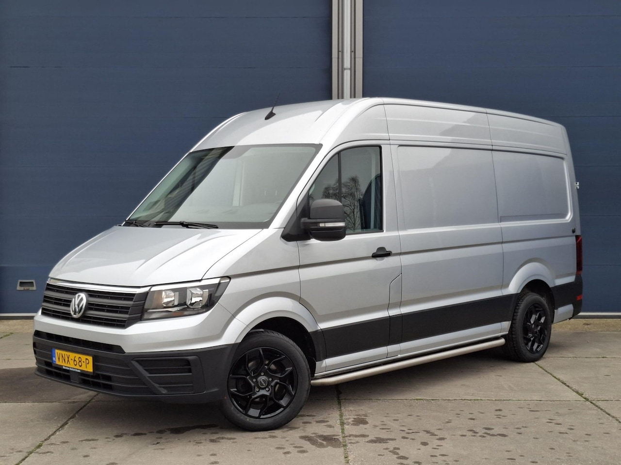 Volkswagen Crafter - 35 2.0 TDI L3H3 Comfortline AIRCO / CRUISE CONTROLE / TREKHAAK / 3 ZITS / NAVI / CARPLAY - AutoWereld.nl