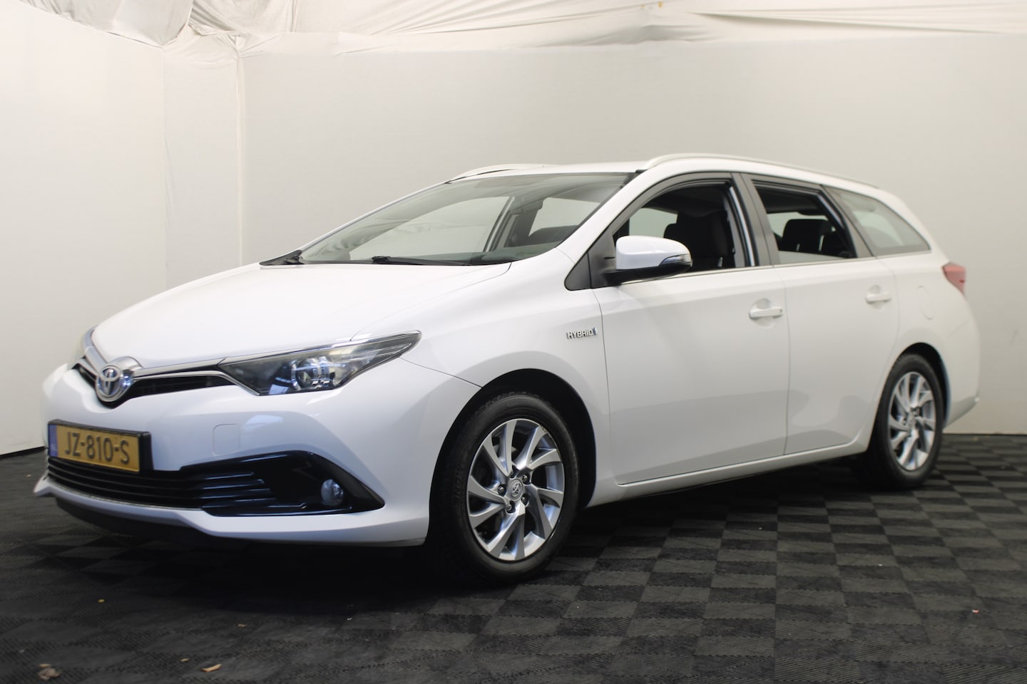 Toyota Auris Touring Sports - 1.8 Hybrid Aspiration |Camera|Navi| - AutoWereld.nl