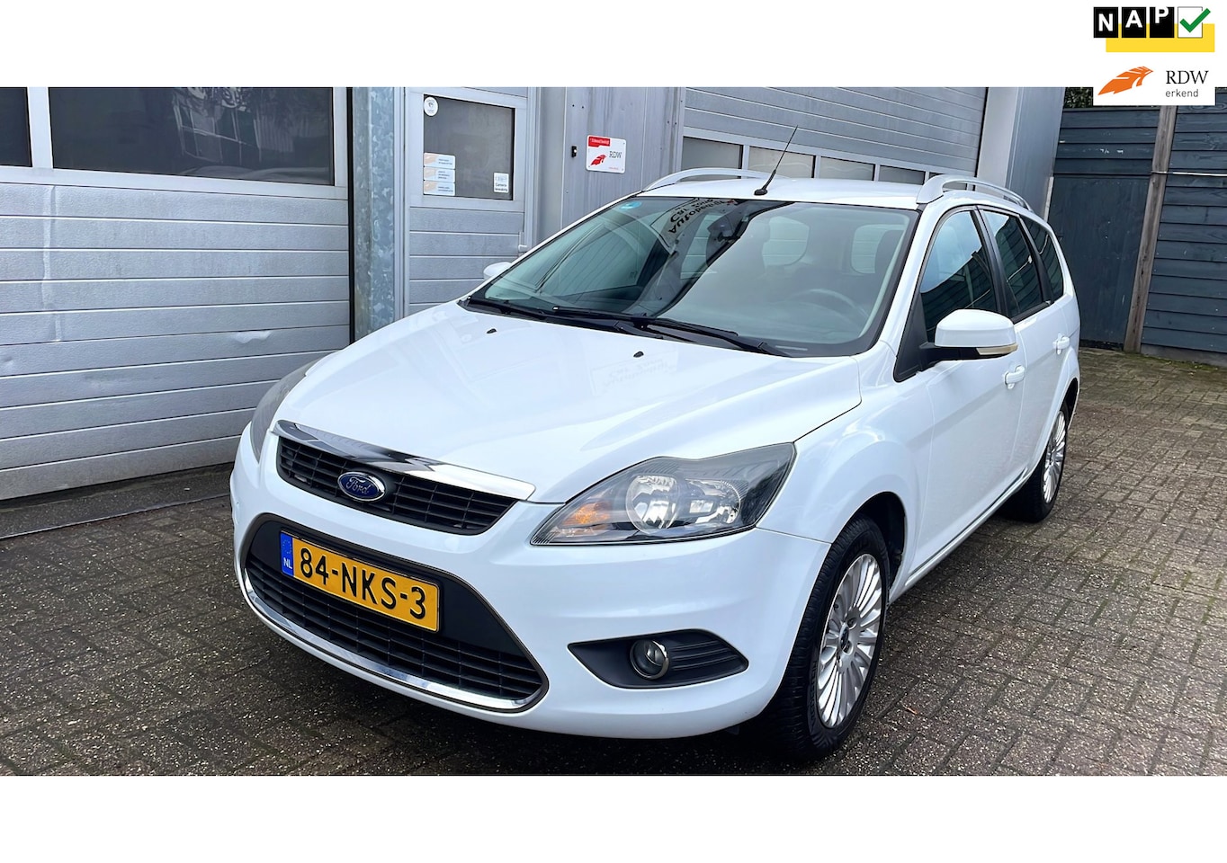 Ford Focus Wagon - 1.8 Limited 2010-Navi-Clima-Cruise-Trekhaak - AutoWereld.nl
