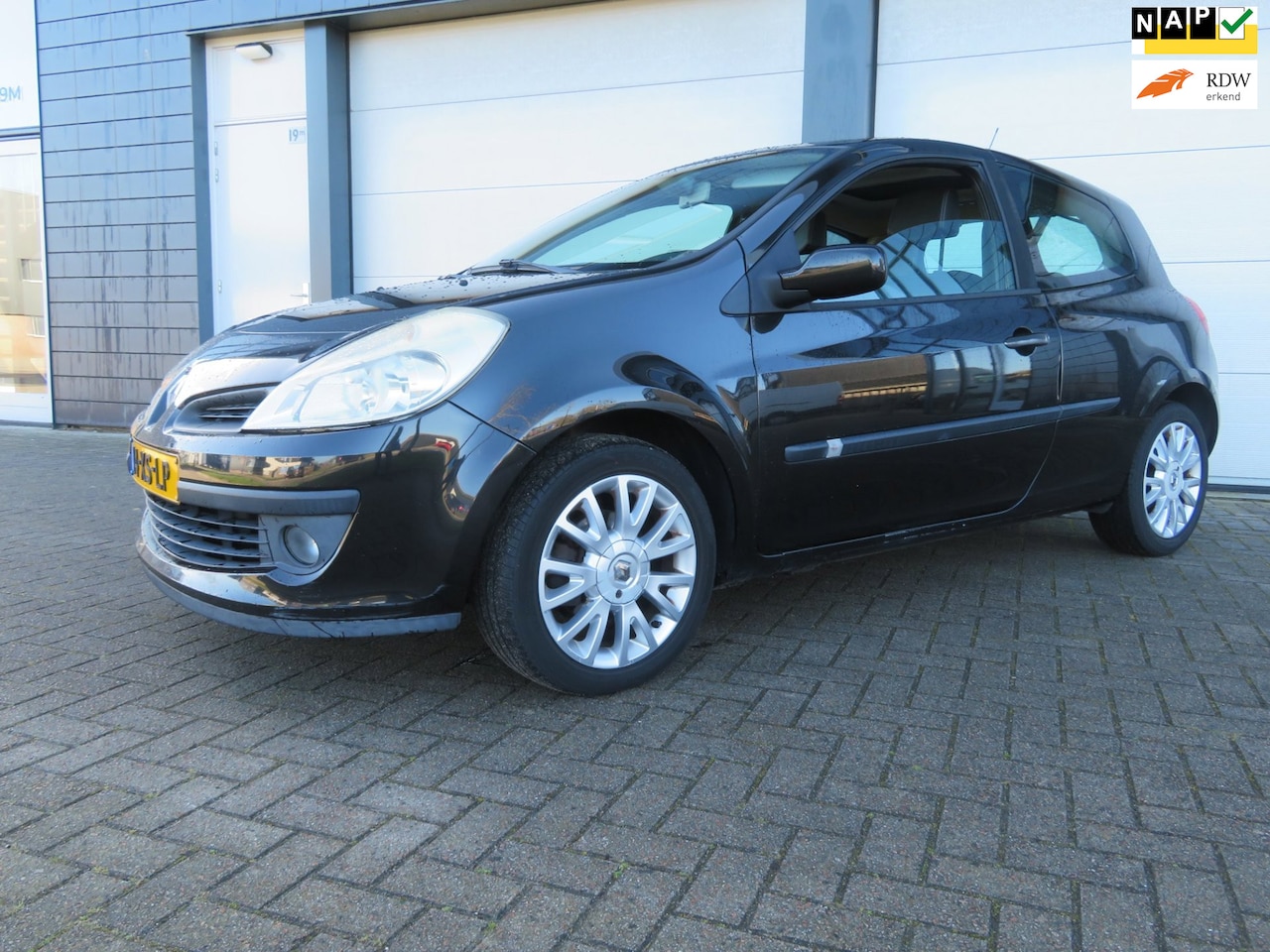 Renault Clio - 1.4-16V Dynamique S 1.4-16V Dynamique S - AutoWereld.nl