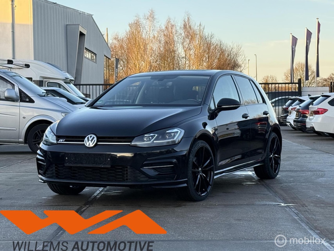 Volkswagen Golf - 1.5 TSI R-Line *BTW* DSG-19’inch-ACC-LED - AutoWereld.nl
