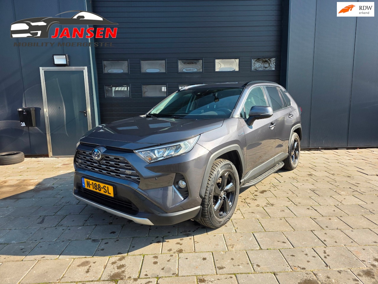 Toyota RAV4 - 2.5 Hybrid AWD Business Plus | Trekhaak | Keyless | Adaptive cruise | | 360 camera | JBL-a - AutoWereld.nl