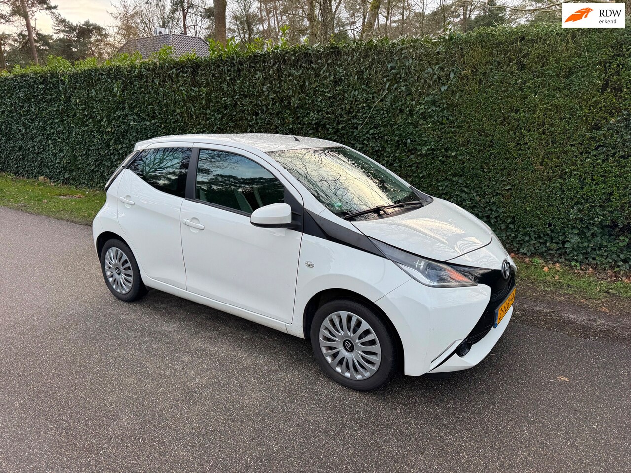 Toyota Aygo - 1.0 VVT-i x-play|Navi|Dealer onderhouden|Camera - AutoWereld.nl