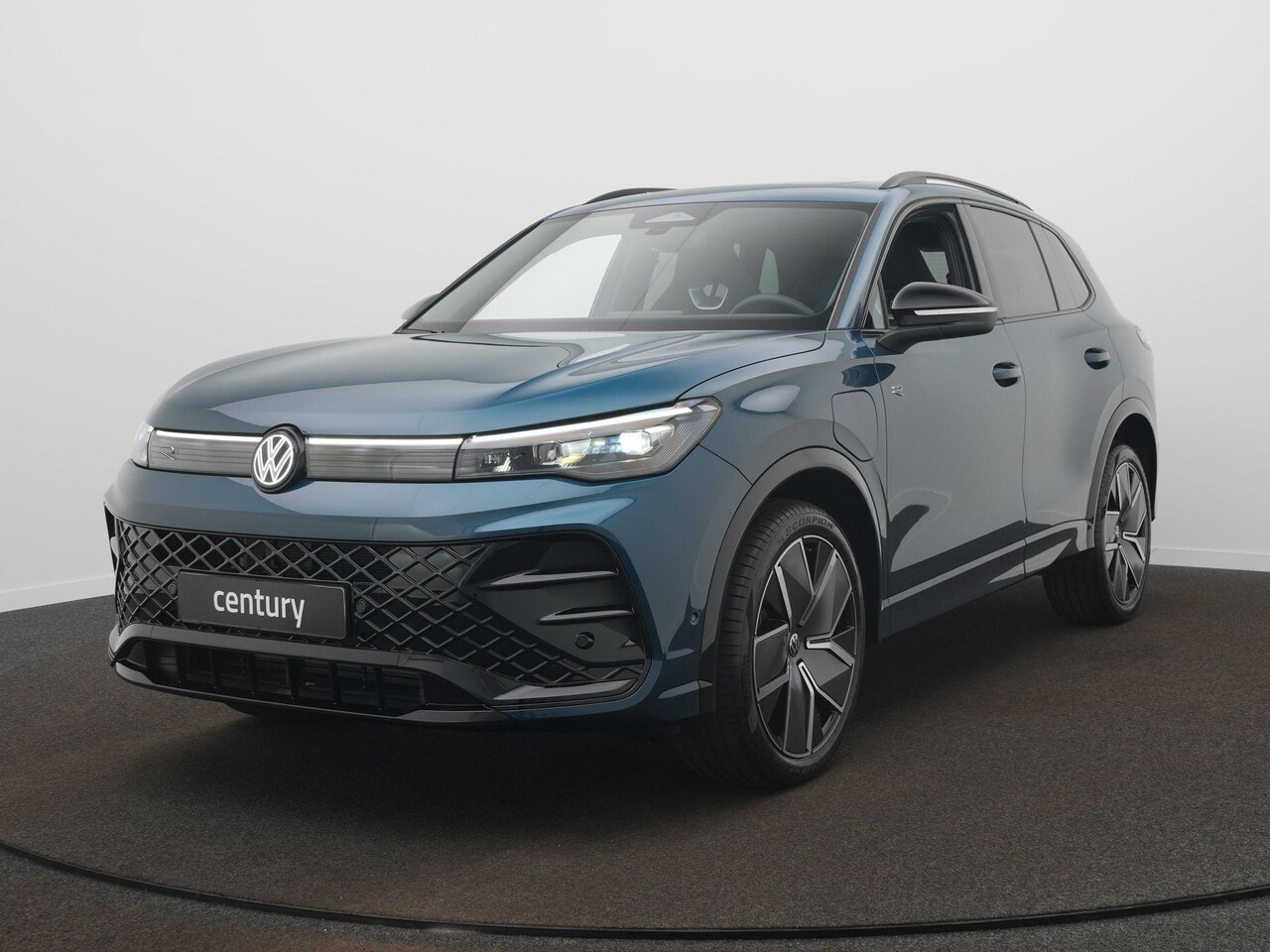 Volkswagen Tiguan - R-Line Edition 1.5 eHybrid 150 kW / 204 PK SUV 6 v - AutoWereld.nl