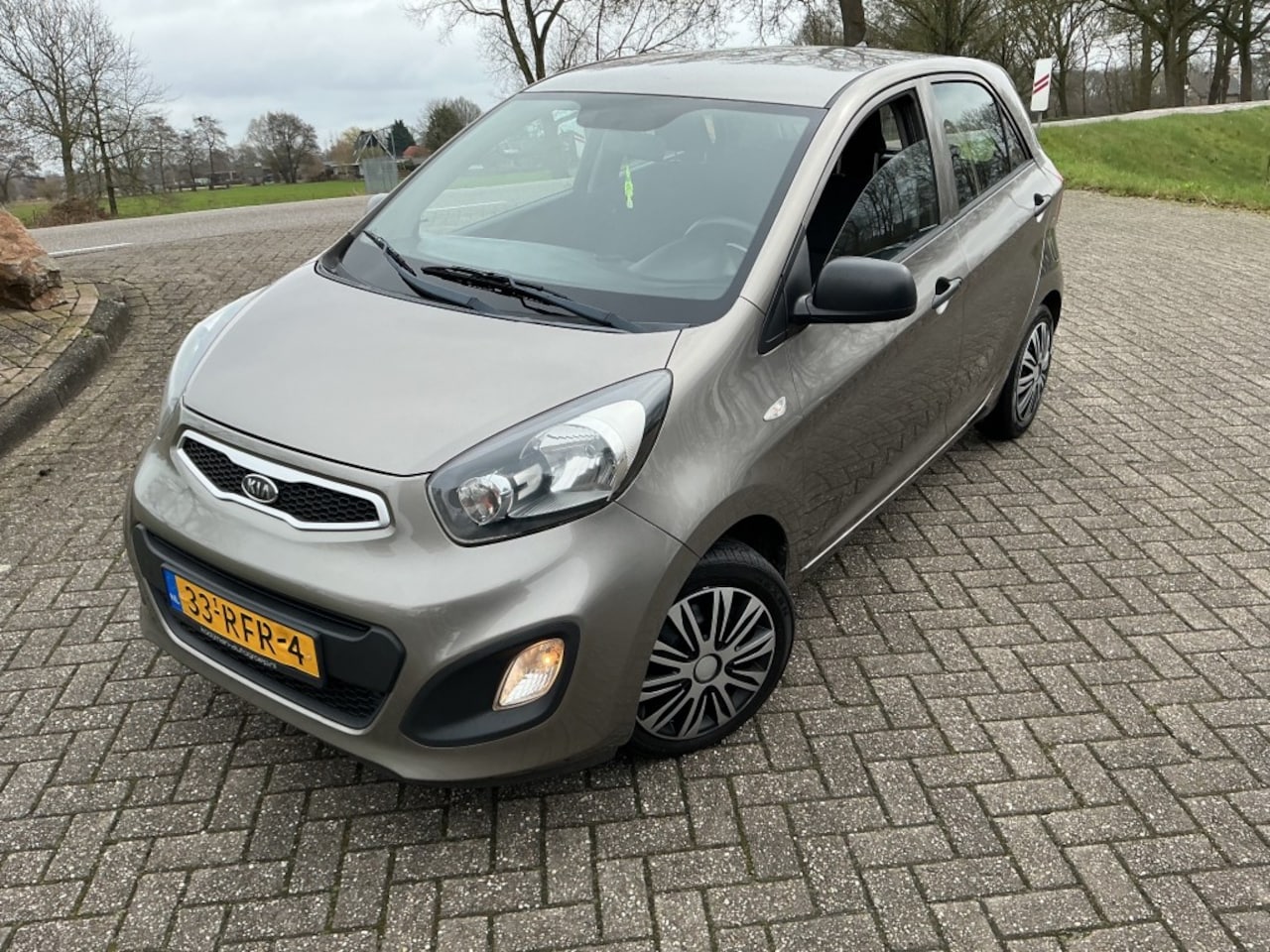 Kia Picanto - 1.0 CVVT Airco 1.0 CVVT AIRCO - AutoWereld.nl