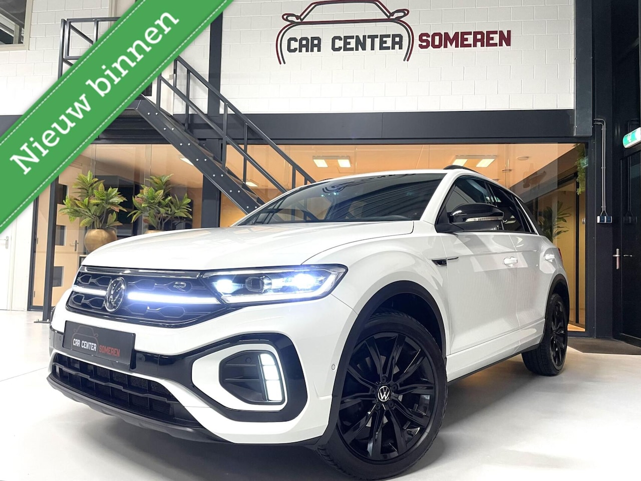 Volkswagen T-Roc - 1.5 TSI R-Line Black Style/ Camera/ IQ LED/ CarPlay/ 18''LMV - AutoWereld.nl