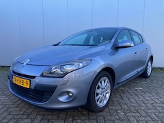 Renault Mégane - 2.0 Privilège Automaat, beige leder, trekhaak, xenon verlichting, airco (ECC), stoelverwarming