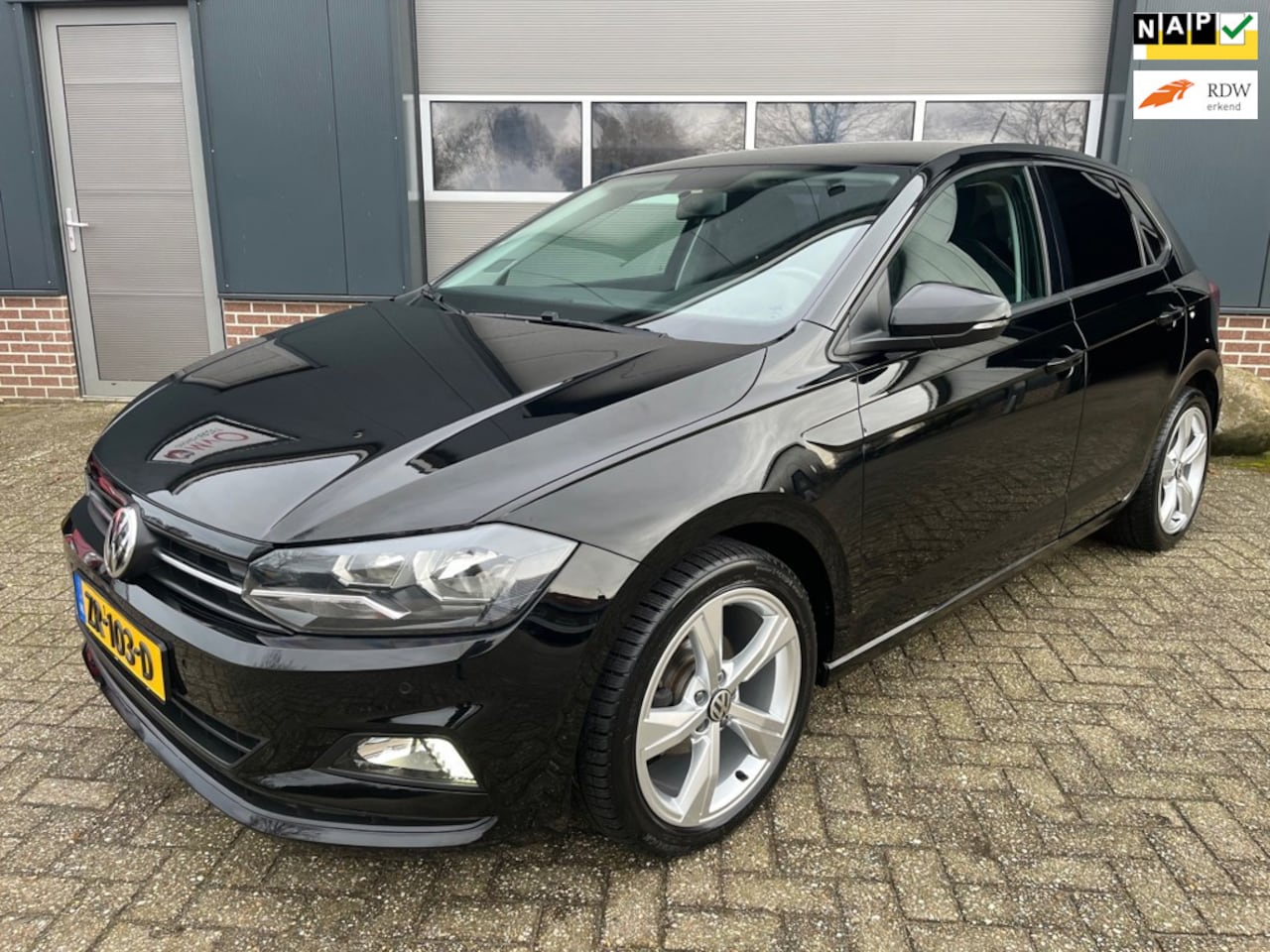 Volkswagen Polo - 1.0 TSI Comfortline-Carplay-Navigatie-Cruisecontrol-NAP! - AutoWereld.nl