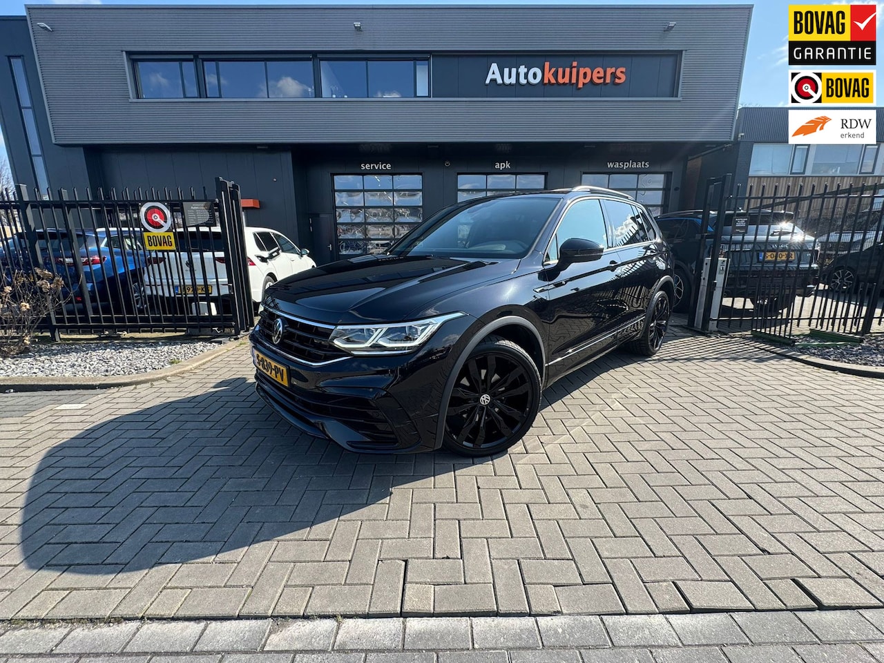 Volkswagen Tiguan - 1.5 TSI R-Line Business 1.5 TSI R-Line Business+ - AutoWereld.nl