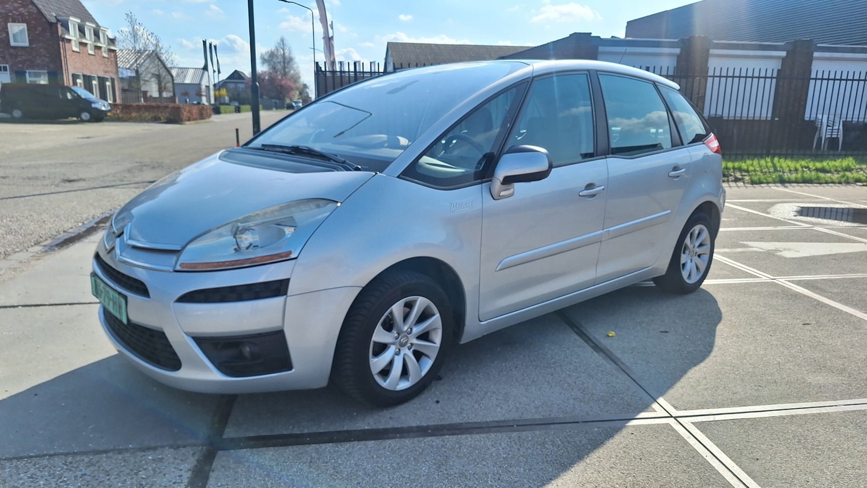 Citroën C4 Picasso - 2.0-16V Ambiance EB6V 5p. 2.0-16V Ambiance EB6V 5p. - AutoWereld.nl