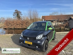 Smart Fortwo - greenflash prime 18 kWh| Pano | Leder | Camera