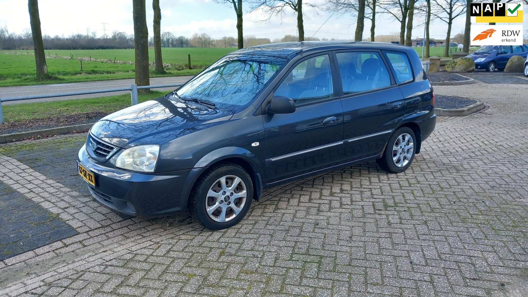 Kia Carens - 1.6-16V LX airco - AutoWereld.nl