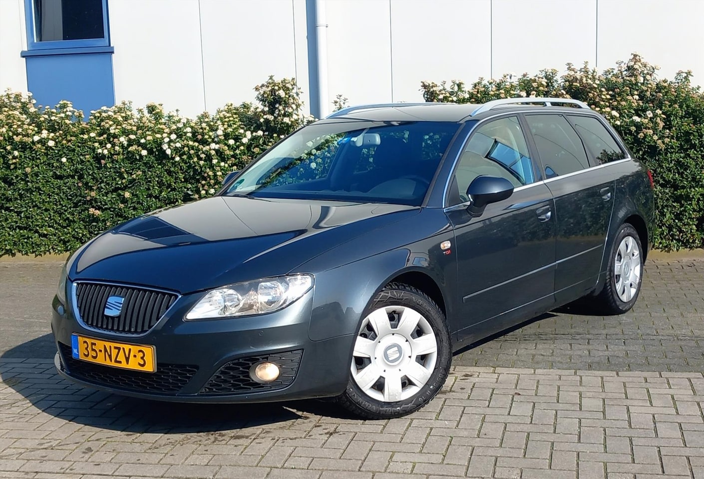 SEAT Exeo - 2.0 TDI 143PK Businessline Navigatie - AutoWereld.nl