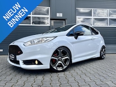 Ford Fiesta - 1.6 ST2 *H&R*CRUISE*CAMERA*182PK*SPORTSOUND