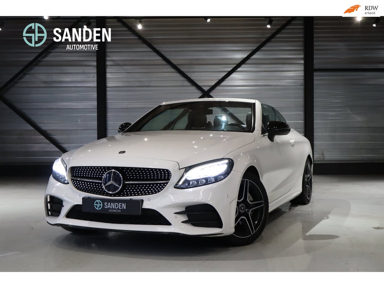 Mercedes-Benz C-klasse Cabrio - 200 AMG Premium Plus Pack|Automaat|LED|Navi|Camera|Alcantara|Stoel en nek verwarming|18inc - AutoWereld.nl