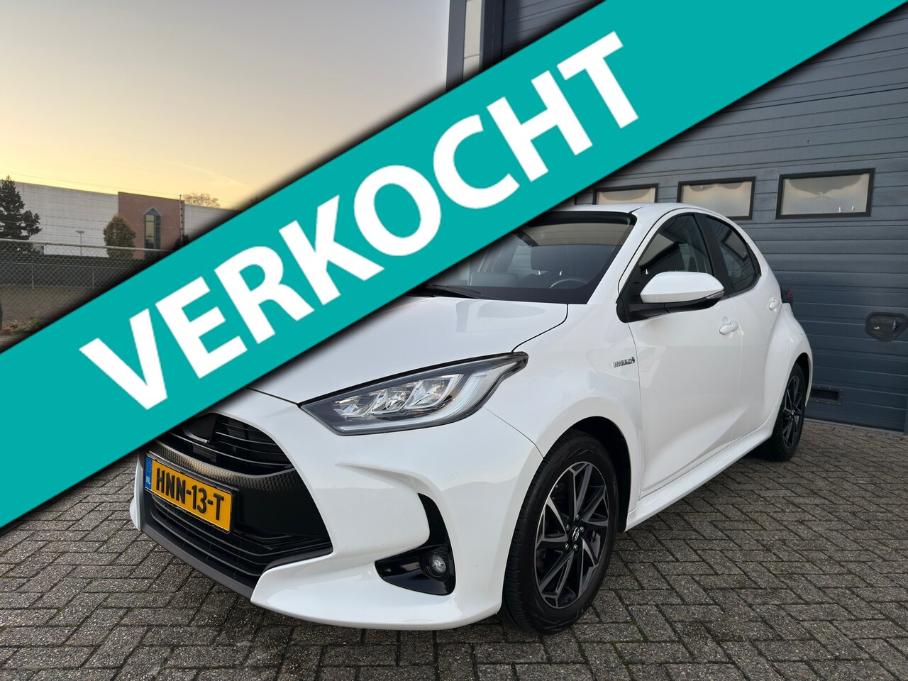 Toyota Yaris - 1.5 Hybrid Dynamic Dealer onderhouden | CarPlay - AutoWereld.nl