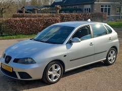 SEAT Ibiza - 1.4-16V Trendstyle Vijf Drs! BJ08 NW APK! Airco Cruise Control.