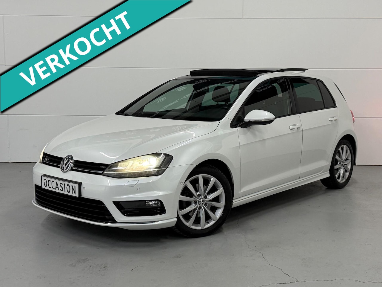 Volkswagen Golf - 1.4 TSI 3x R-Line Pano Xenon Cruise PDC 140pk - AutoWereld.nl